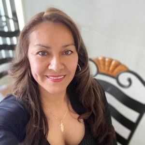 Meet your Posher, Angelica